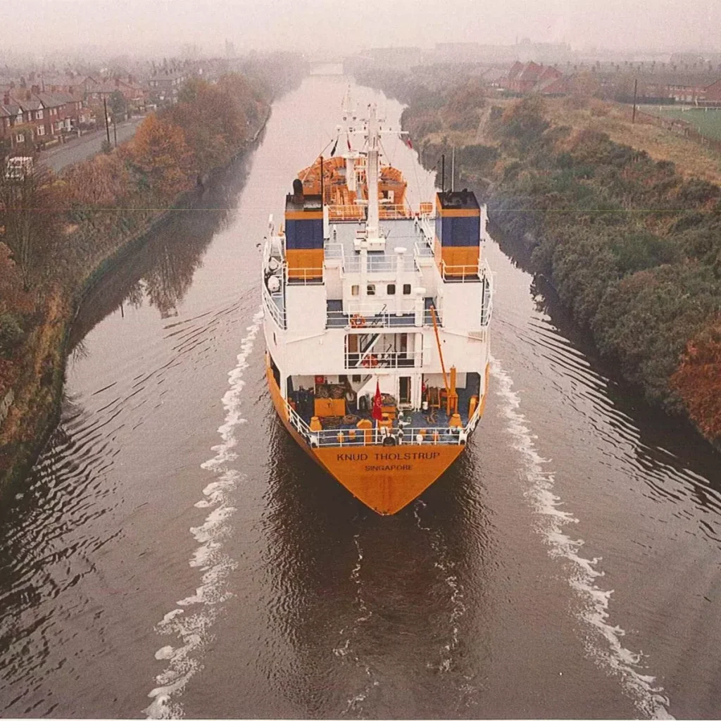 The Manchester Ship Canal - KUBET