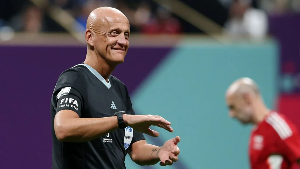 ปี2000 แอร์ลุยจี กอลลีนา (Pierluigi Collina) By KUBET