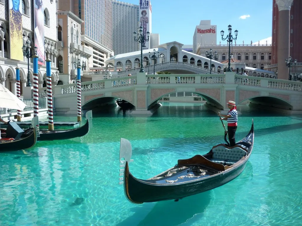 อาชีพคนพายเรือที่เวนิส - KUBET
