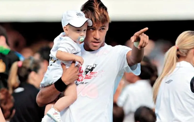 ดาวี่ ลุคก้า ลูกชายคนแรกของเนย์มาร์ - KUBET