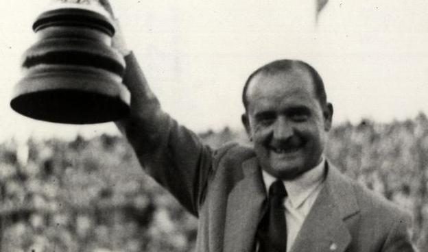 Ramon Llorens (1950) By KUBET
