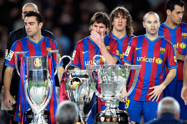 Xavi, Andrés Iniesta และ Lionel Messi ผู้เล่นจากบาร์ซ่าที่คว้าบาลงดอร์ By KUBET