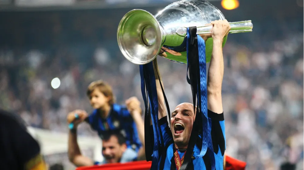 Esteban Cambiasso - KUBET