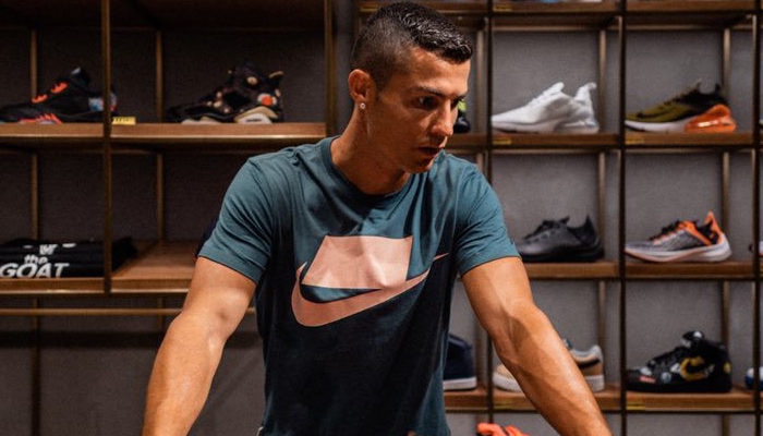 Cristiano Ronaldo ติดอันดับนักกีฬาที่มีรายได้สูงที่สุดในโลกโดย Forbes By KUBET
