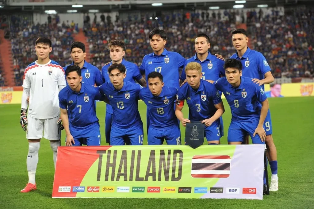 ผู้เล่น 11 ตัวจริงทีมชาติไทยพบกับสิงคโปร์ ในฟุตบอลโลก 2026 รอบคัดเลือก - KUBET