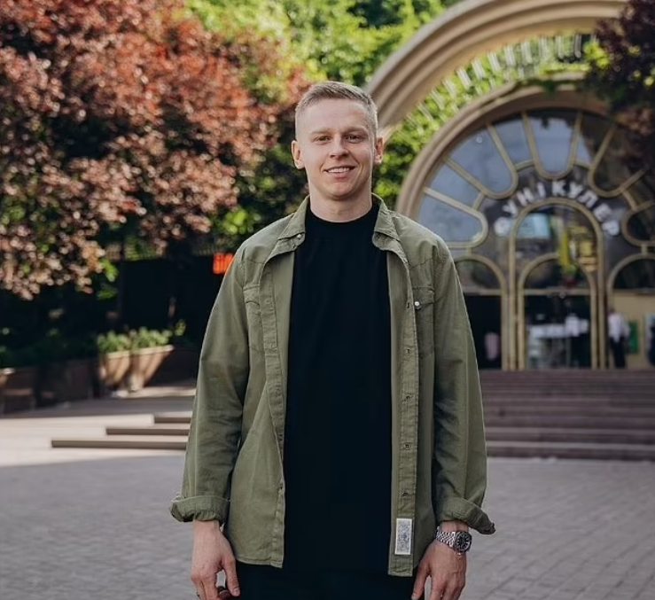 Oleksandr Zinchenko ใช้เวลาอยู่ในยูเครนบ้านเกิดของเขา By KUBET