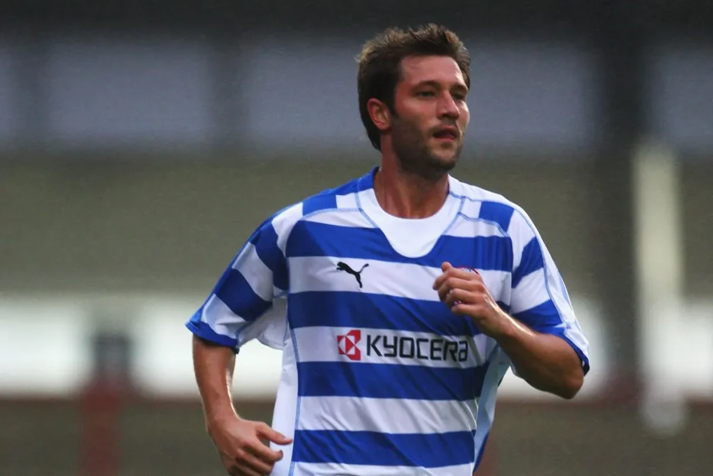 John Halls--Reading FC - KUBET