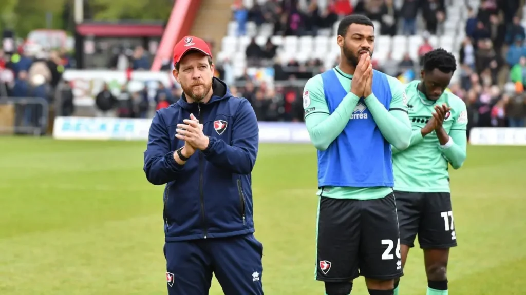 Darrell Clarke หัวหน้าโค้ชบาร์นสลีย์ By KUBET