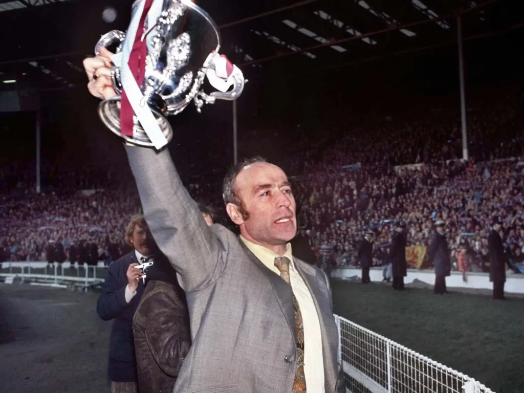 ผู้จัดการทีม Ron Saunders ลาออก By KUBET