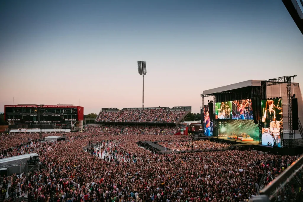 The Concert in Old Trafford - KUBET