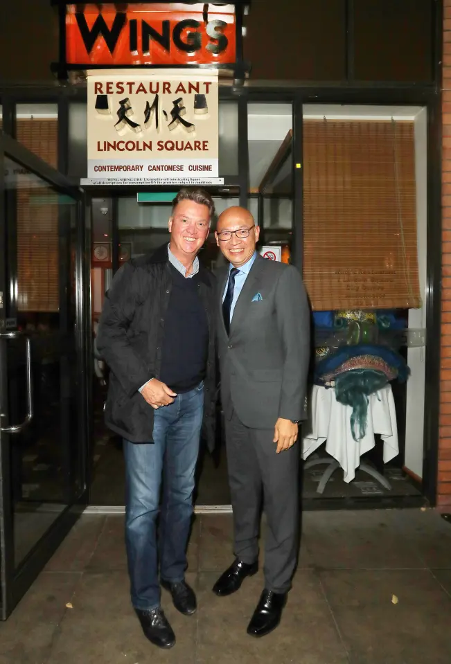 Wings Lincoln Square Louis van Gaal - KUBET