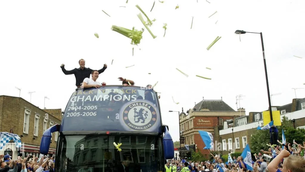 Chelsea fans throw celery - KUBET