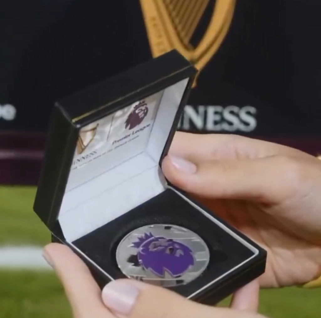coin toss ที่ลิซ่าโยนใน พรีเมียร์ลีก